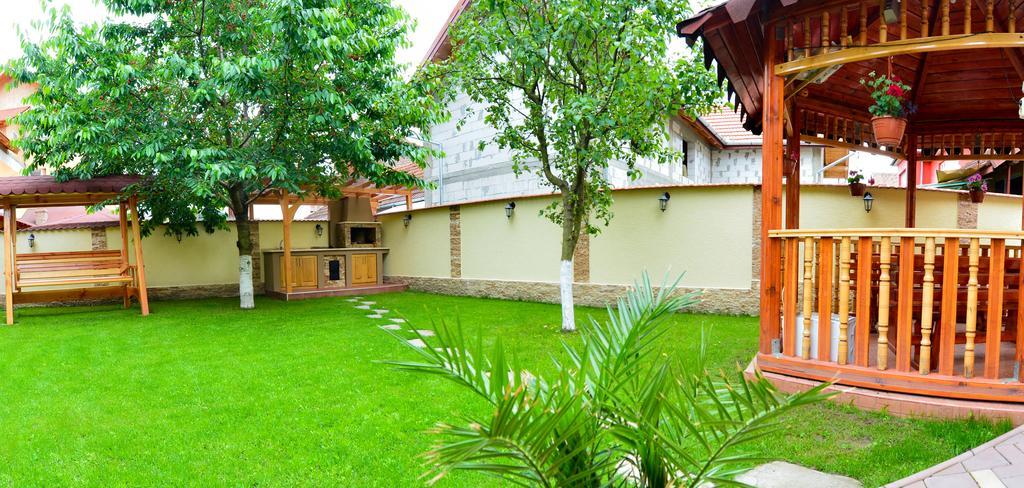 Casa Vio Hotel Hateg Exterior photo